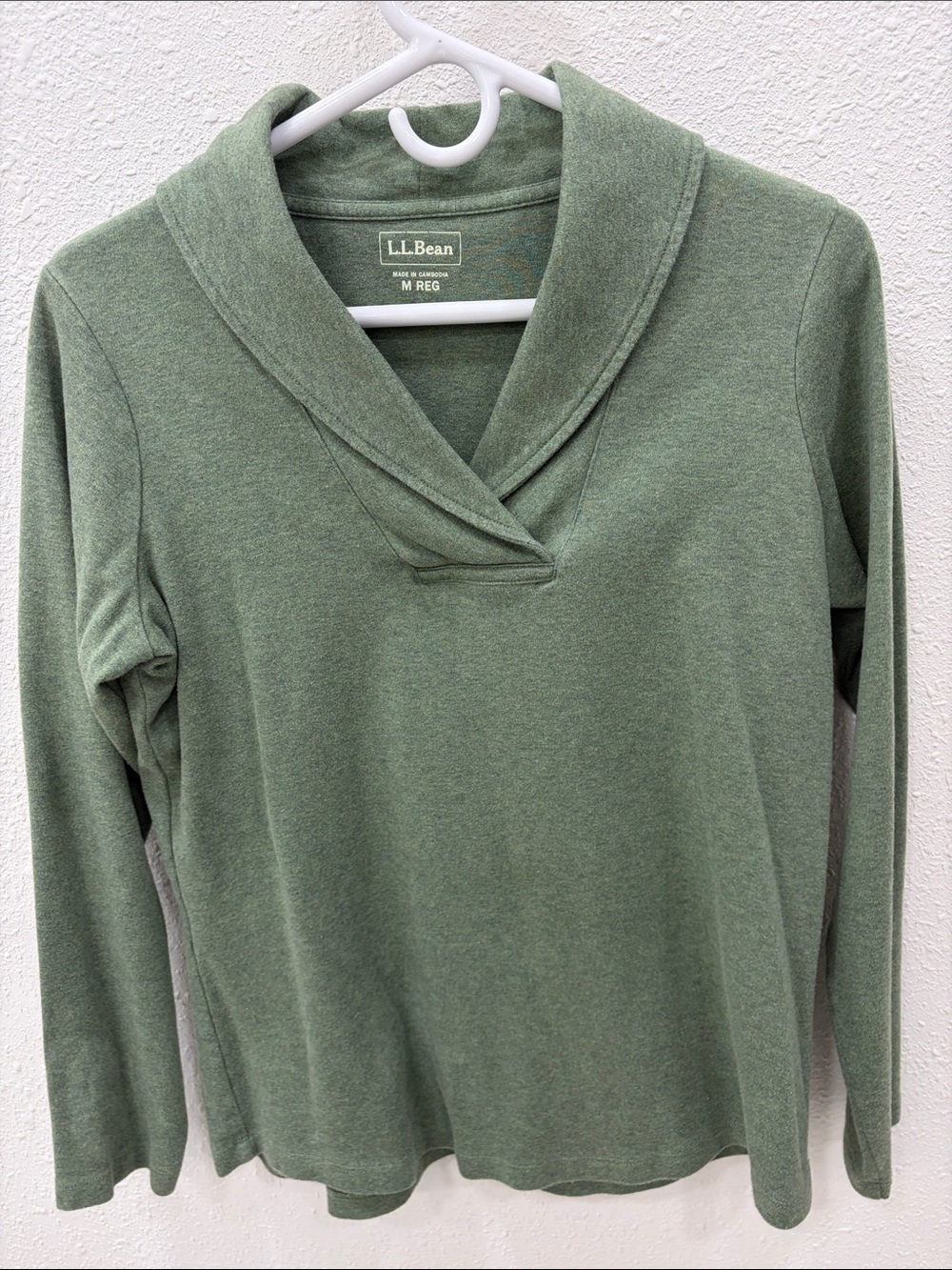 L.L. Bean Women's Moss Green Shawl Collar Long Sleeve Top